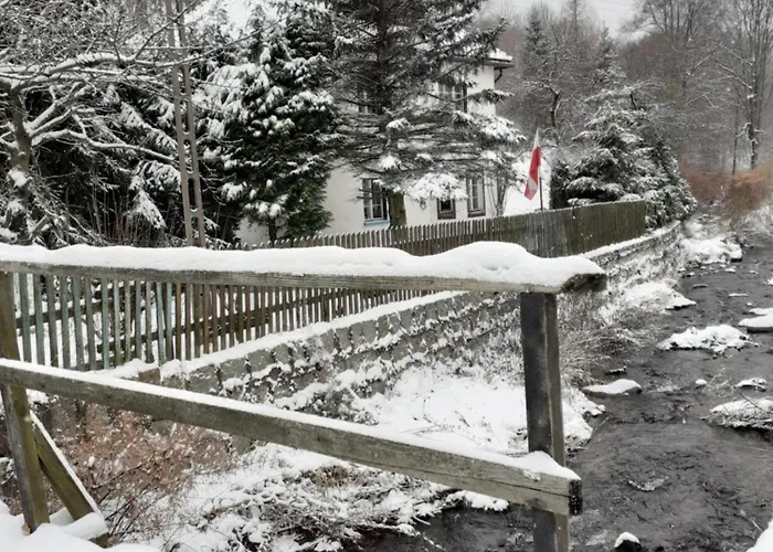Pod Mala Sowa Проживание в семье Валим